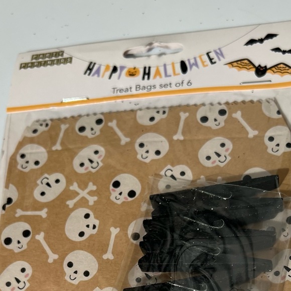 Party Partners Tumbstone Halloween Trick or Treat Bags Set of 6 - Picture 4 of 8